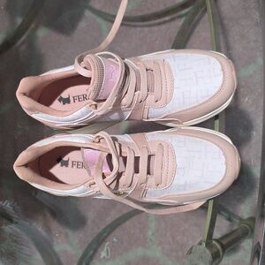 FERRIONI Shoes Elegant Blush Sneakers